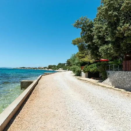 Beachfront Maestral * Sveti Petar
