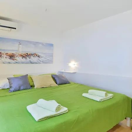 Beachfront Maestral Holiday home Sveti Petar (Zadar)